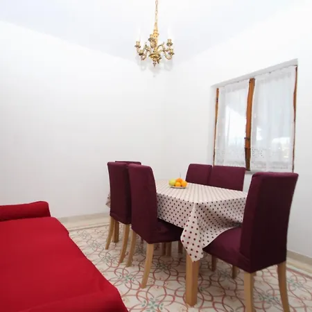 Casa Costanza